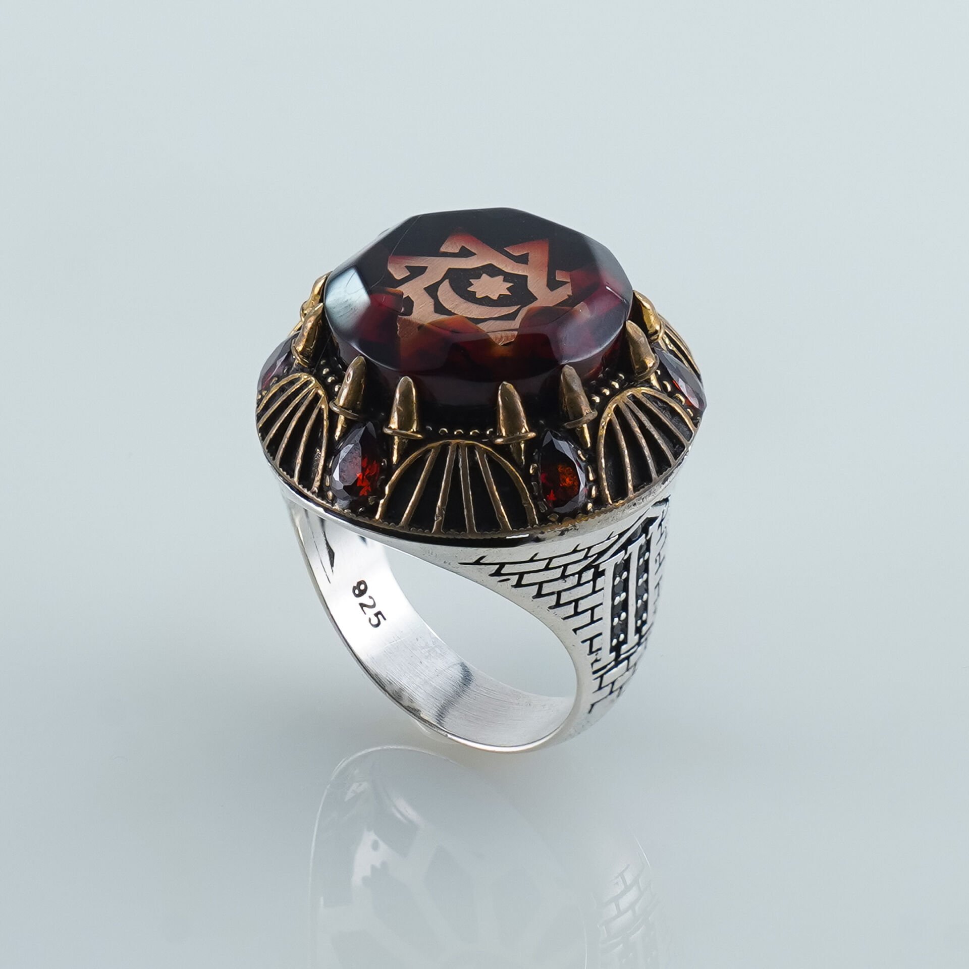 Kırmızı Akik ve Minare Motifli 925 Ayar Gümüş Erkek Yüzük