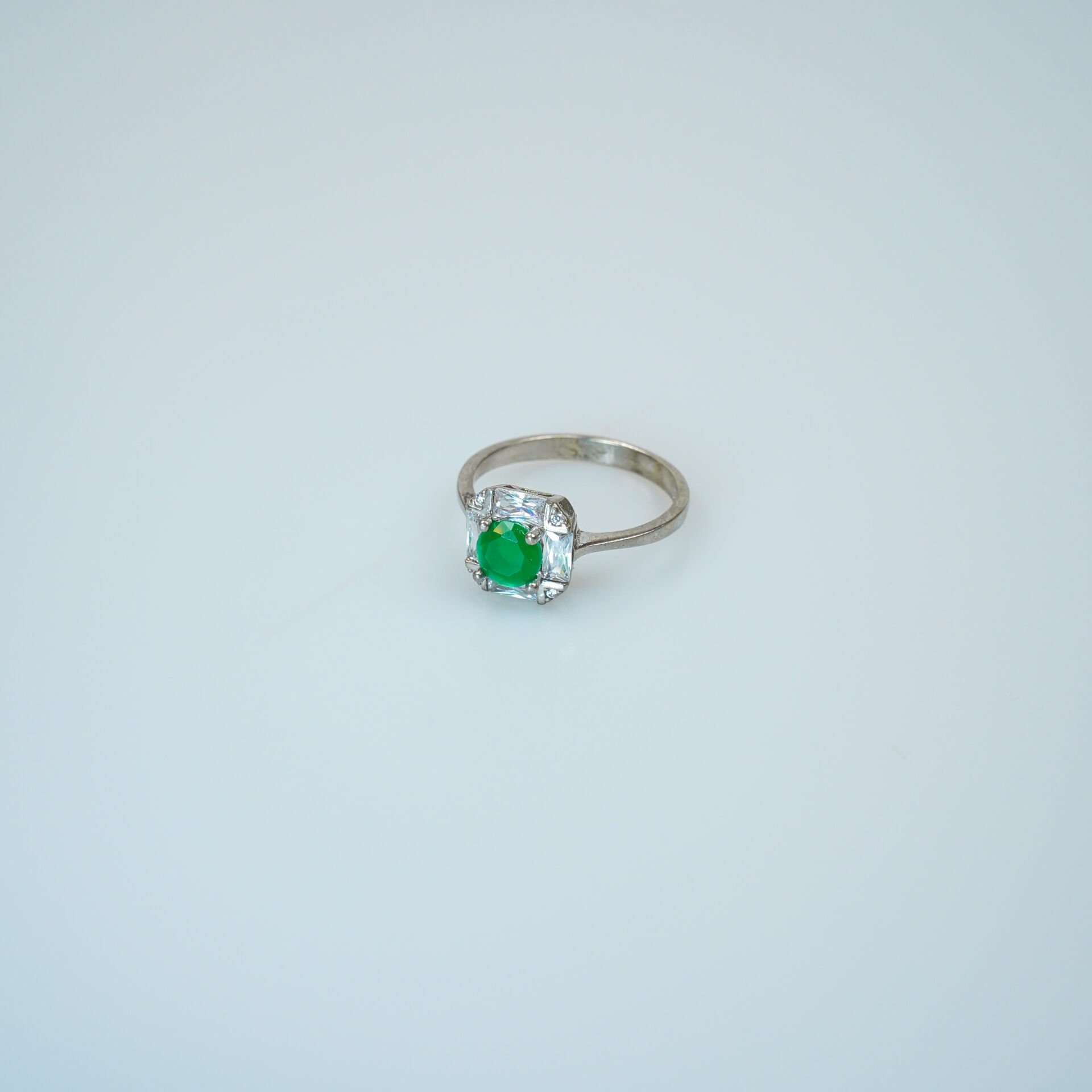 Vintage Zümrüt Yeşili Zirkon Baget Taşlı Kadın Gümüş Yüzük