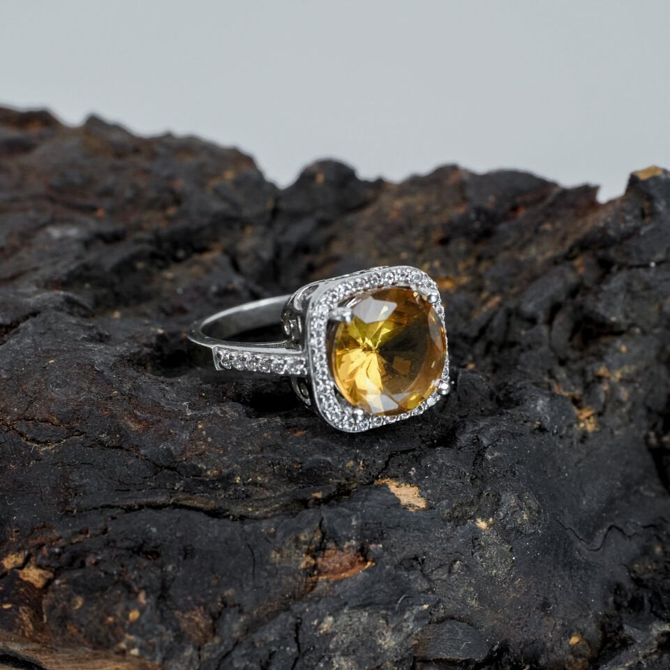 Oval Kesim Sitrin Taşlı 925 Ayar Kadın Gümüş Yüzük