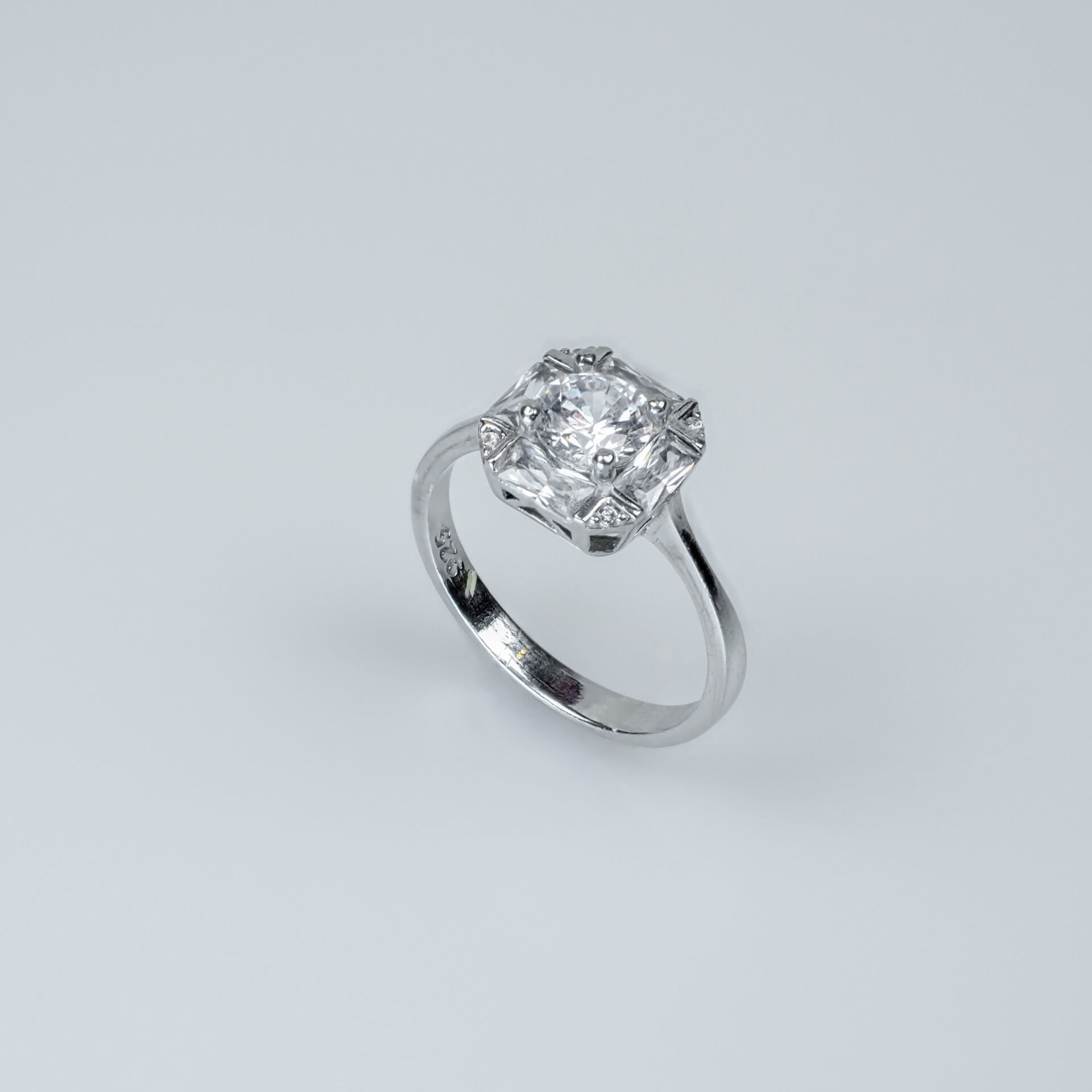 Vintage Kristal Zirkon Baget Taşlı Kadın Gümüş Yüzük