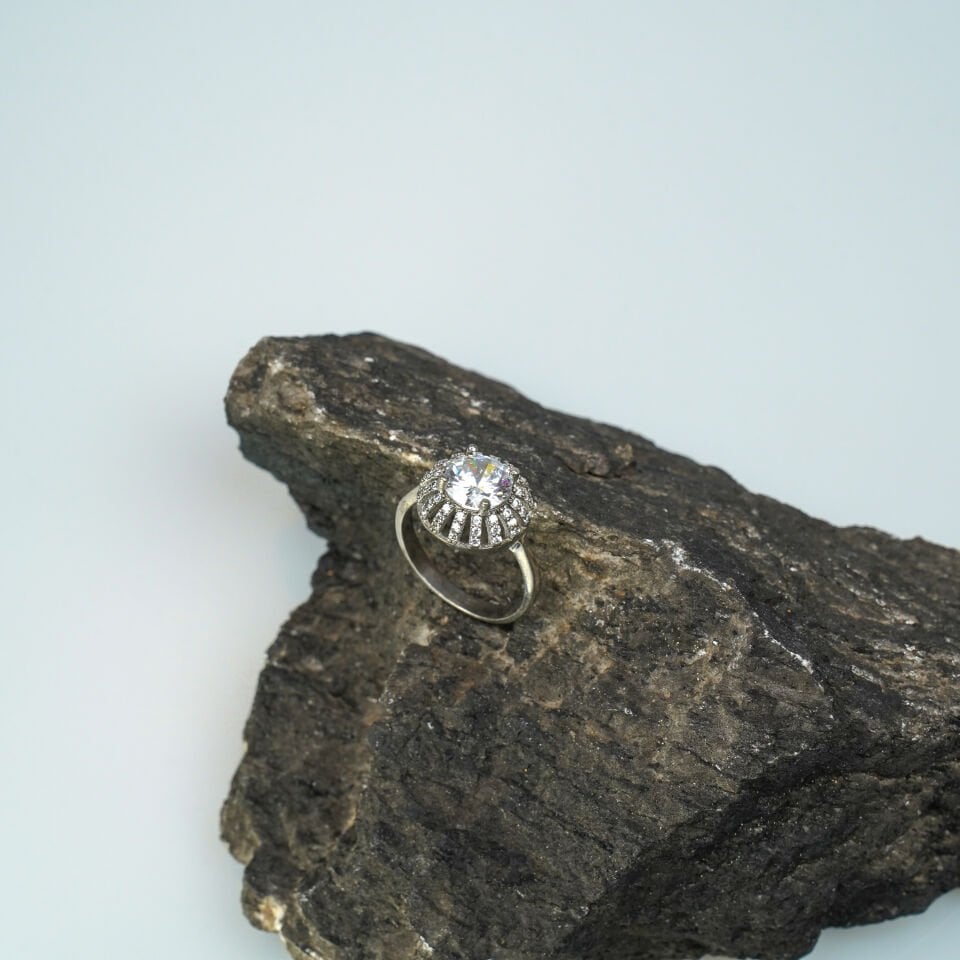 Kristal Zirkon Detaylı 925 Ayar Gümüş Kadın Yüzük