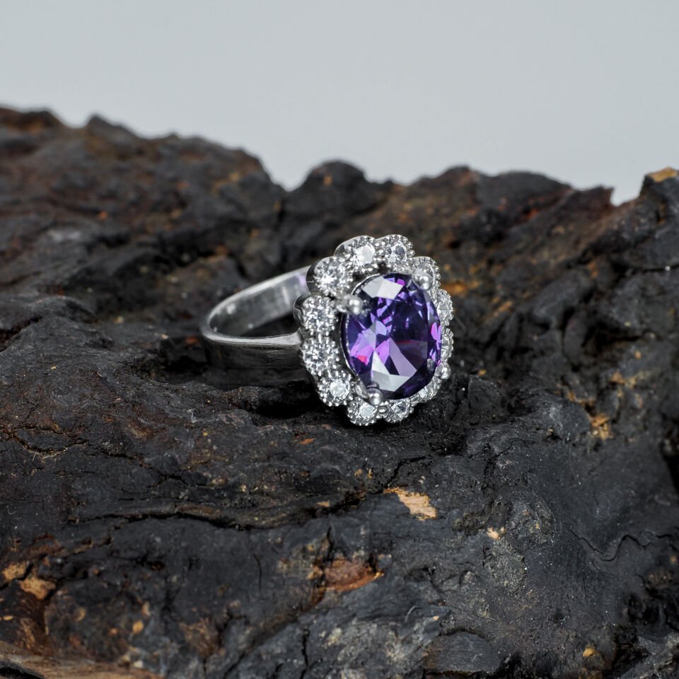 925 Ayar Kadın Gümüş Yüzük Mor Zirkon Taşlı Halo Model