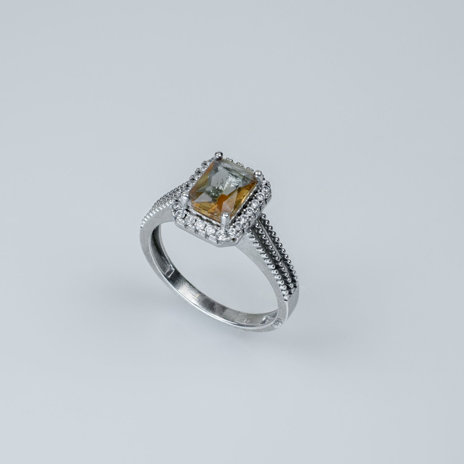 Prenses Kesim Sarı Zirkon Taşlı Gümüş Kadın Yüzük