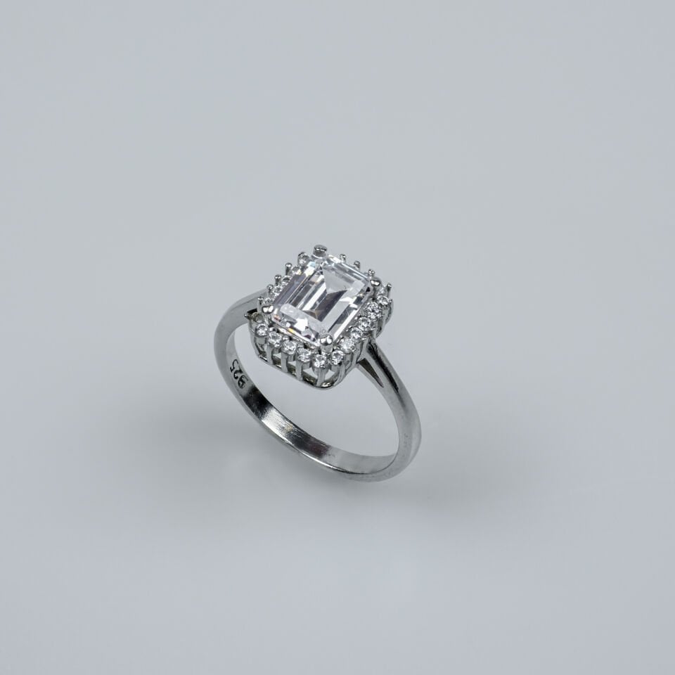 Baget Kesim Kristal Taşlı 925 Ayar Gümüş Yüzük