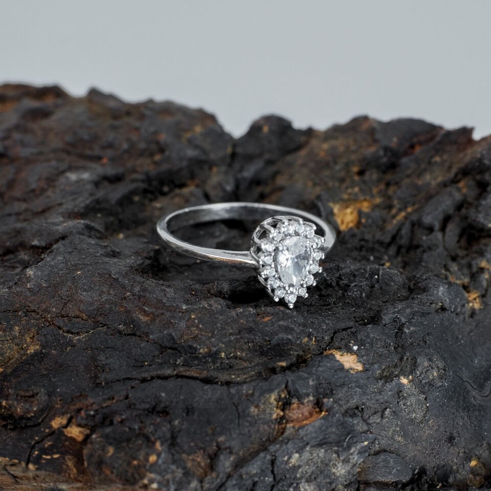 Çiçek Tacı Detaylı Mekik Kesim 925 Ayar Kadın Gümüş Yüzük