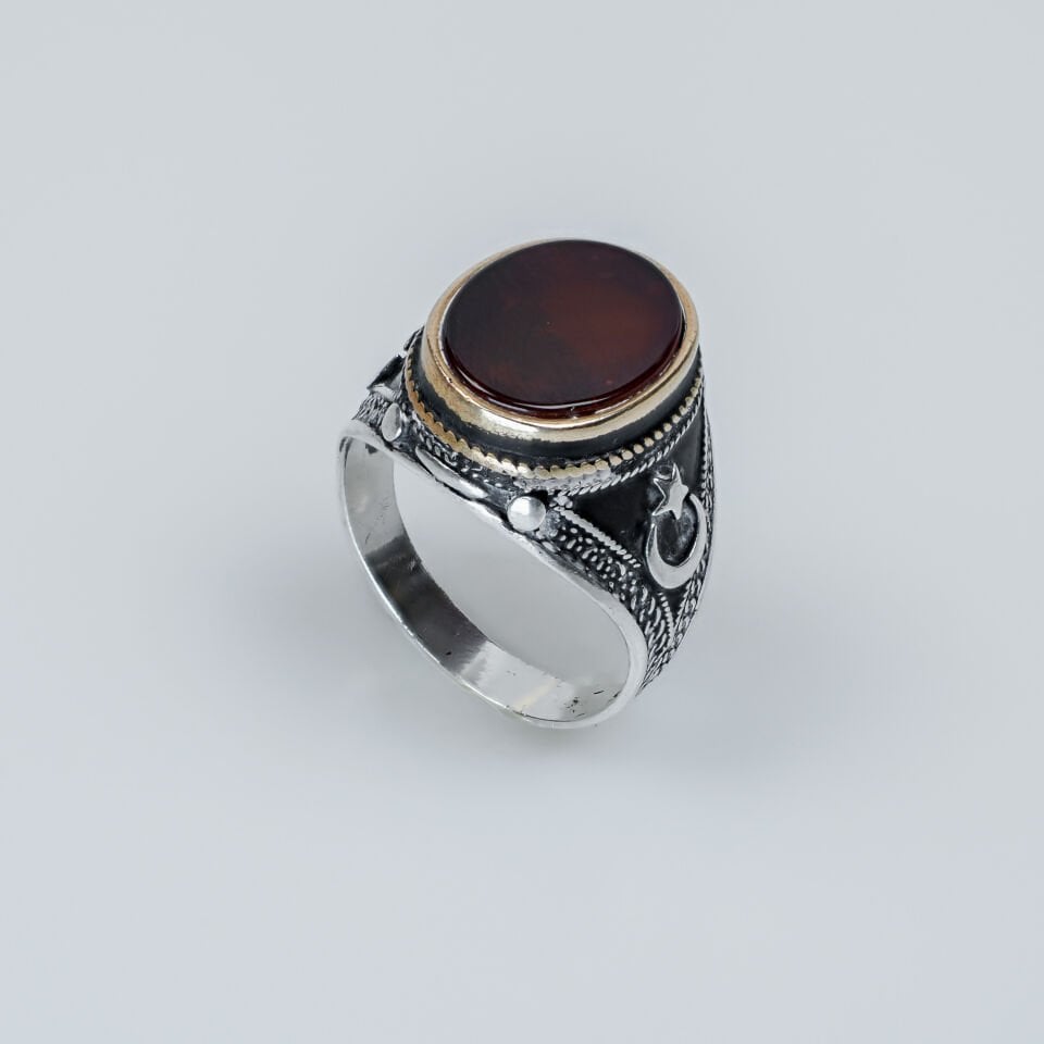 Kahverengi Akik Taşlı Ay-Yıldız İşlemeli Gümüş Erkek Yüzük