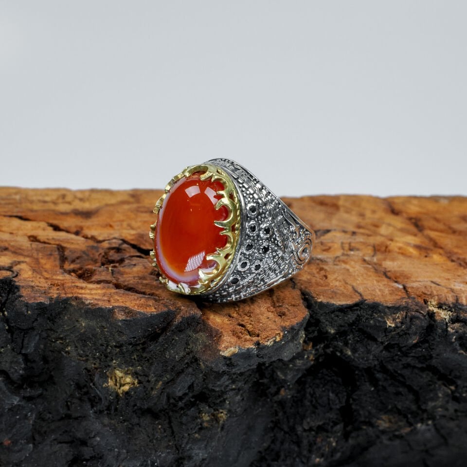 Turuncu Akik Taşlı Gold Taç İşlemeli Gümüş Erkek Yüzük