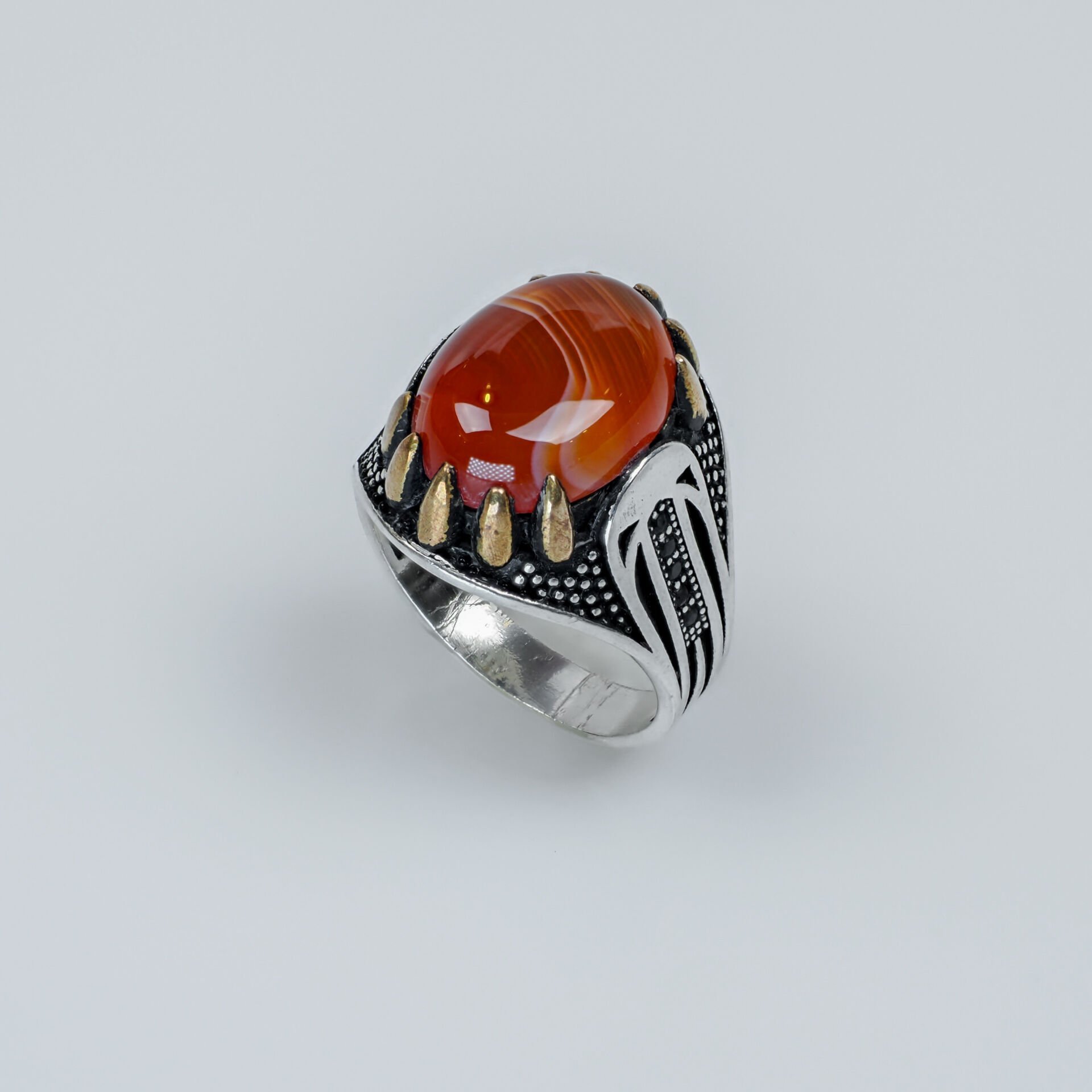 Pençe Tasarımlı Hareli Akik Taşlı Gümüş Erkek Yüzük