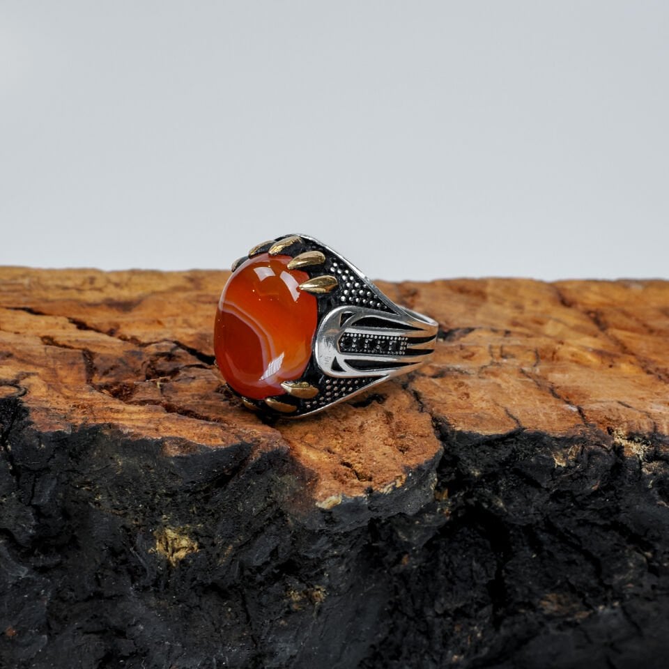 Pençe Tasarımlı Hareli Akik Taşlı Gümüş Erkek Yüzük
