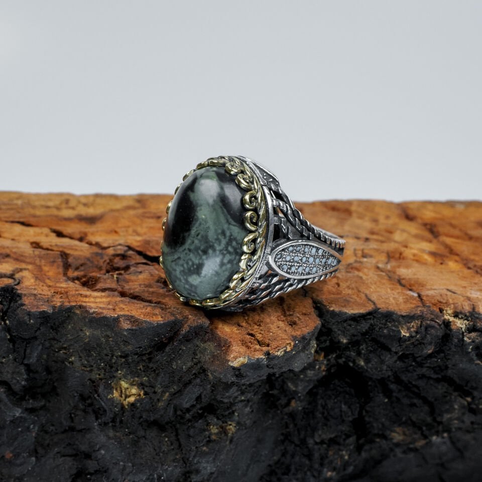Yılan Taşı (Serpantin) İşlemeli Gümüş Erkek Yüzük