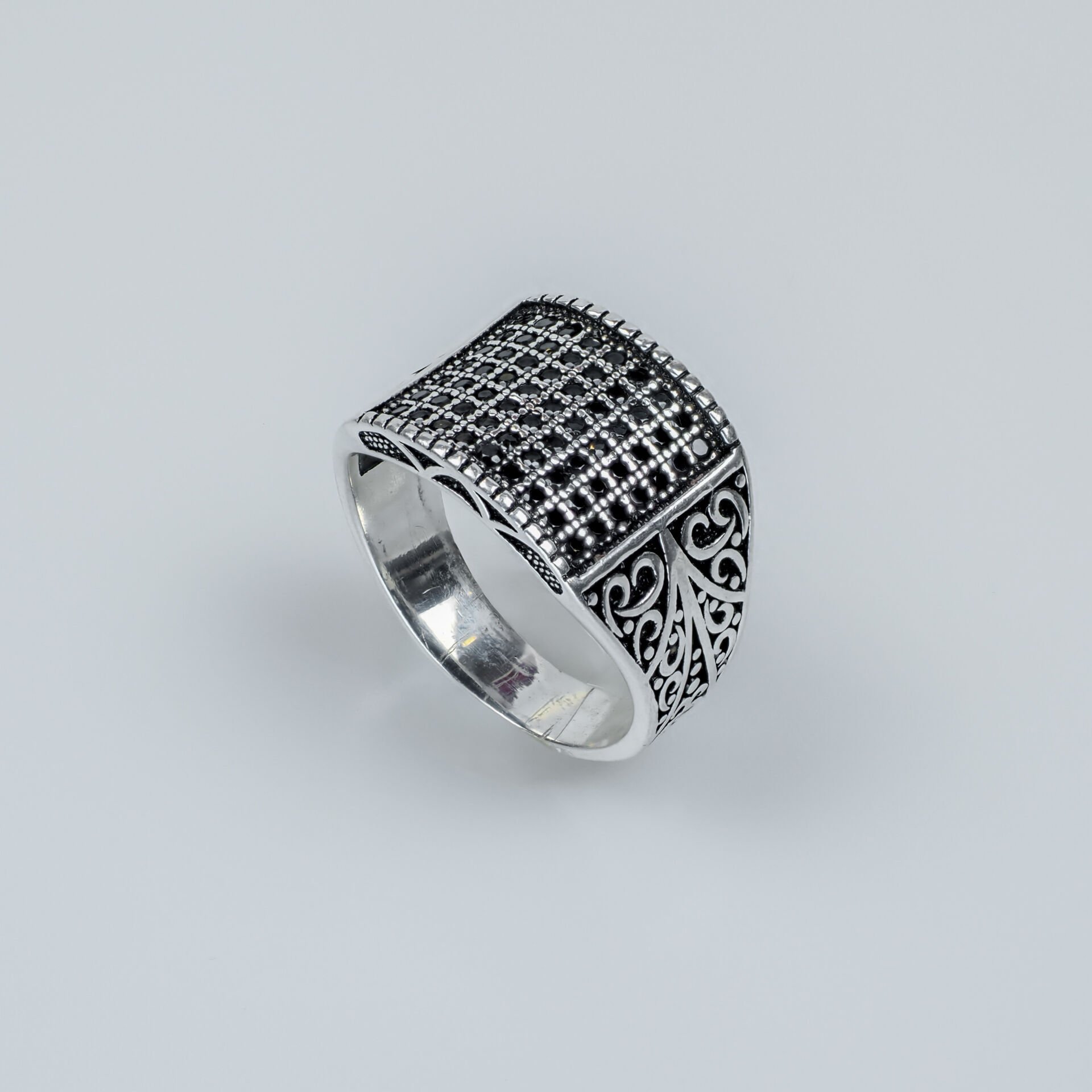 Siyah Mikro Taşlı Kare Model Gümüş Erkek Yüzük