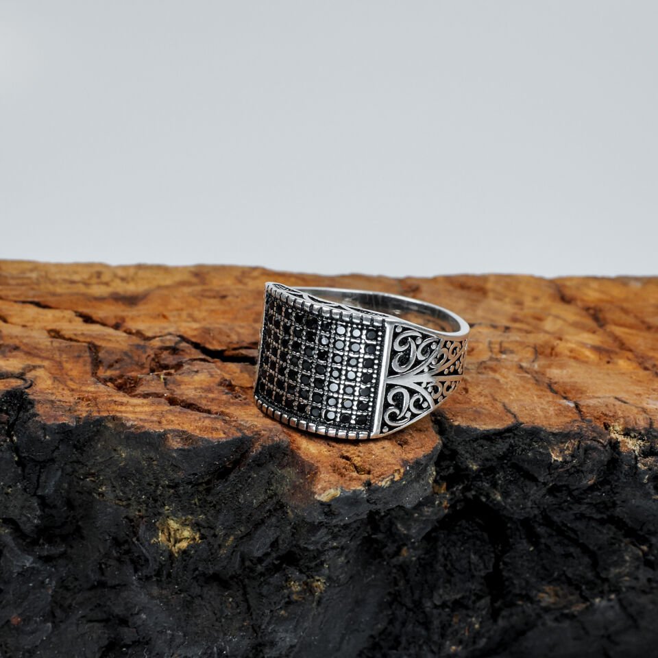 Siyah Mikro Taşlı Kare Model Gümüş Erkek Yüzük