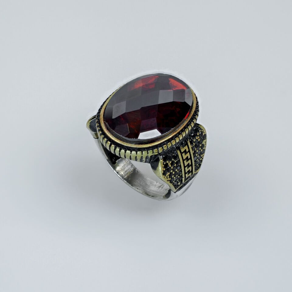 Kırmızı Faset Taşlı Grek Desenli 925 Ayar Erkek Gümüş Yüzük