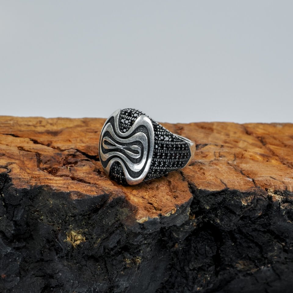 Siyah Zirkon Taşlı Soyut Motifli 925 Ayar Erkek Gümüş Yüzük