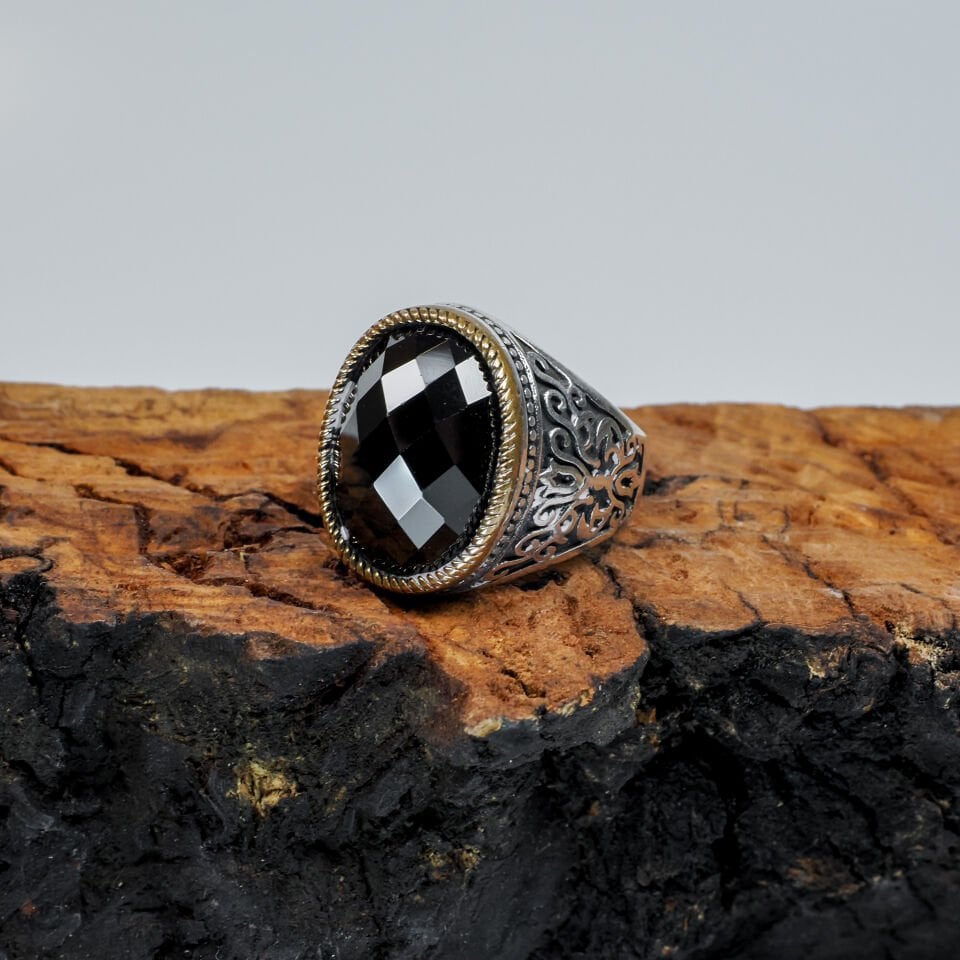 Kırmızı Zirkon Taşlı Antik İşlemeli 925 Ayar Erkek Gümüş Yüzük